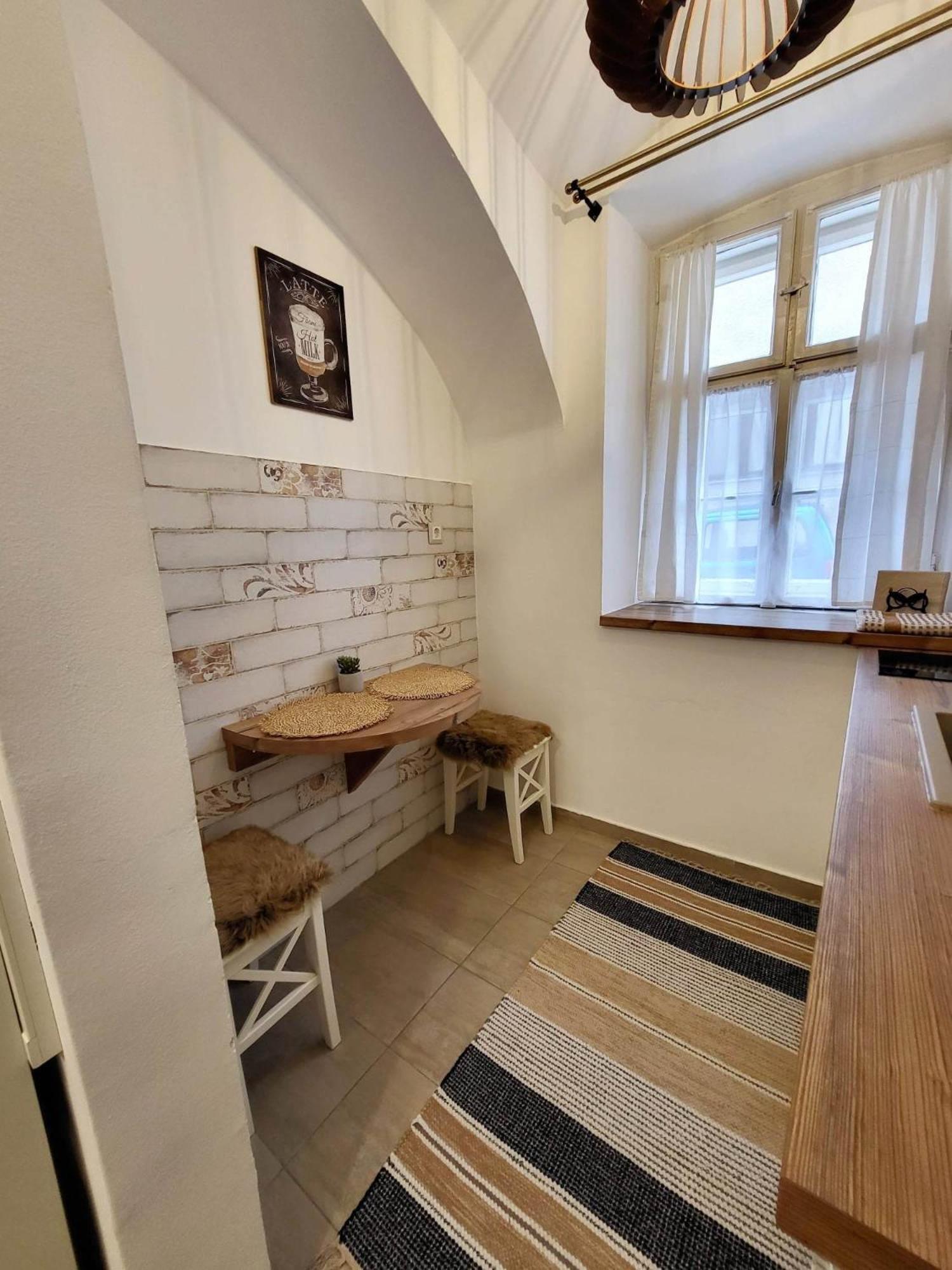 Downtown Romantic Szekesfehervar Exterior foto